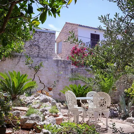 Luxury Karla Next To On Island Brac