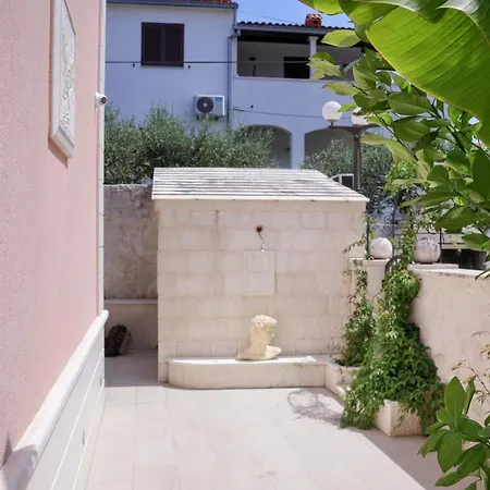 Luxury Karla Next To On Island Brac *